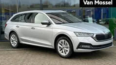 Blauw Nieuw 2024 Skoda Octavia Business Line Stationwagen | € 34.890 (Goede deal)