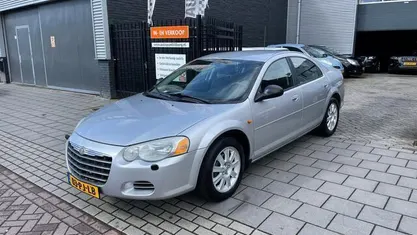 Grijs, metallic lak Gebruikt 2004 Chrysler Sebring Sedan | € 2.999 (Eerlijke prijs)