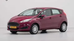 Rood Gebruikt 2015 Ford Fiesta Style Hatchback | € 10.440 (Eerlijke prijs)