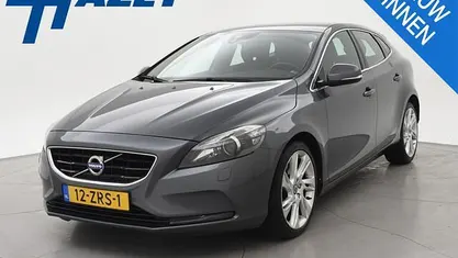 Grijs Gebruikt 2013 Volvo V40 Momentum Hatchback | € 5.950 (Goede deal)