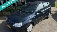 Blauw Gebruikt 2001 Opel Corsa Comfort Hatchback | € 945 (Eerlijke prijs)