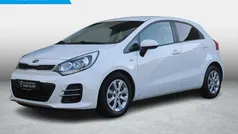 Wit Gebruikt 2016 Kia Rio Hatchback | € 10.899 (Eerlijke prijs)