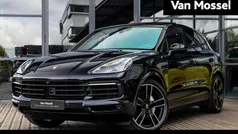 Zwart Gebruikt 2021 Porsche Cayenne Platinum Edition SUV | € 74.900 (Eerlijke prijs)