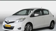 Wit Gebruikt 2014 Toyota Yaris Hatchback | € 10.950 (Eerlijke prijs)