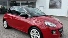 Rood, metallic lak Gebruikt 2017 Opel Adam Color Edition Hatchback | € 9.900 (Eerlijke prijs)