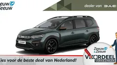 Cedar green Nieuw 2025 Dacia Jogger Extreme MPV | € 32.695 (Eerlijke prijs)