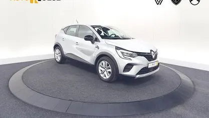 Grijs Gebruikt 2022 Renault Captur Zen SUV | € 17.900 (Eerlijke prijs)