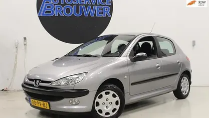 Grijs Gebruikt 2005 Peugeot 206 Hatchback | € 1.250 (Eerlijke prijs)