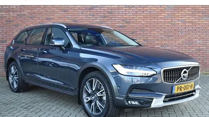 Occasion Volvo V90 CC Pro 256 PK (188 kW) 2017 Blauw Stationwagen