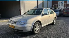 Grijs Gebruikt 2000 VW Bora Sedan | € 1.295 (Eerlijke prijs)