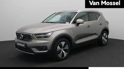 Grijs Gebruikt 2021 Volvo XC40 Inscription SUV | € 28.400 (Goede deal)