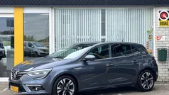 Grijs Gebruikt 2020 Renault Mégane IV Intens Hatchback | € 18.128 (Eerlijke prijs)