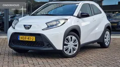 Wit Gebruikt 2025 Toyota Aygo Play Hatchback | € 19.750 (Eerlijke prijs)