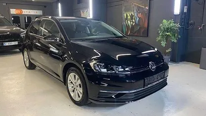Zwart Gebruikt 2017 VW Golf Comfortline Sedan | € 16.000 (Eerlijke prijs)