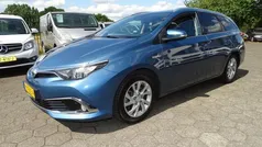 Blauw Gebruikt 2015 Toyota Auris Touring Sports Executive Stationwagen | € 12.950 (Eerlijke prijs)