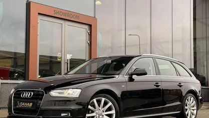 Zwart Occasion 2015 Audi A4 S-Line Stationwagen | € 15.995 (Eerlijke prijs)
