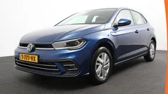 Blauw Gebruikt 2021 VW Polo Style Hatchback | € 20.690 (Eerlijke prijs)