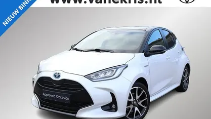 Wit Occasion 2026 Toyota Yaris Hybrid Hatchback | € 21.599 (Super prijs)