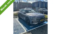 Grijs, metallic lak Gebruikt 2019 Audi e-tron S-Line SUV | € 32.950 (Eerlijke prijs)