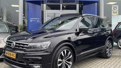 Zwart Gebruikt 2019 VW Tiguan Highline SUV | € 28.950 (Goede deal)