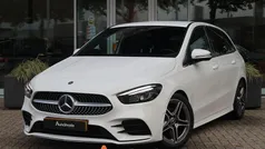 Wit Gebruikt 2022 Mercedes B180 AMG line MPV | € 24.700 (Eerlijke prijs)