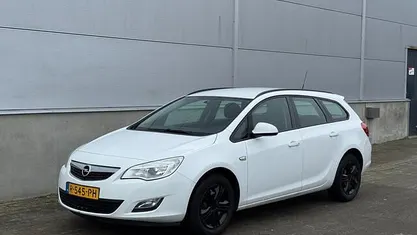 Occasion Opel Astra 140 PK (102 kW) 2012 Wit Stationwagen