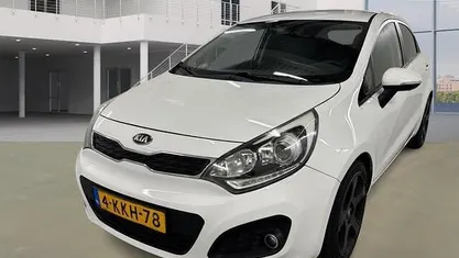 Gebruikt 2013 Kia Rio Plus Hatchback | € 3.750 (Eerlijke prijs)