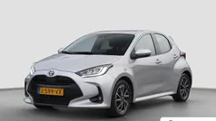 Grijs Gebruikt 2020 Toyota Yaris Hybrid Hatchback | € 16.895 (Eerlijke prijs)