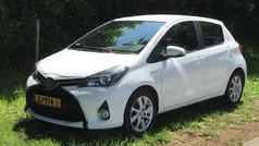 Wit Gebruikt 2014 Toyota Yaris Hatchback | € 9.950 (Eerlijke prijs)