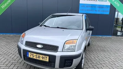 Grijs Gebruikt 2006 Ford Fusion MPV | € 2.250 (Eerlijke prijs)