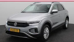 Grijs Gebruikt 2024 VW T-Roc Business SUV | € 28.945 (Eerlijke prijs)
