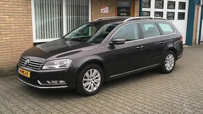 Bruin Gebruikt 2011 VW Passat Comfortline Stationwagen | € 5.750 (Eerlijke prijs)
