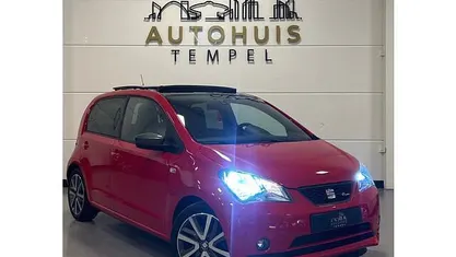 Rood Occasion 2017 Seat Mii CONNECT Hatchback | € 8.500 (Eerlijke prijs)