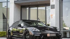 Zwart, metallic lak Gebruikt 2021 Porsche Panamera S E-Hybrid Sport Turismo Sedan | € 89.950 (Eerlijke prijs)