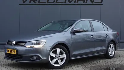 Occasion VW Jetta Comfortline 105 PK (77 kW) 2011 Grijs Sedan