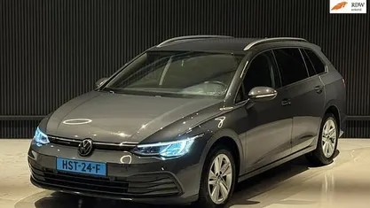 Occasion 2021 VW Golf VIII Highline Stationwagen | € 20.950 (Goede deal)