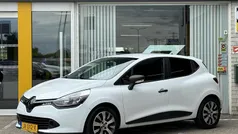 Wit Gebruikt 2016 Renault Clio IV Authentique Hatchback | € 7.745 (Eerlijke prijs)