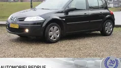 Zwart Gebruikt 2008 Renault Mégane III Business Hatchback | € 1.999 (Goede deal)