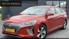 Oranje, metallic lak Gebruikt 2017 Hyundai Ioniq Premium Sedan | € 11.449 (Eerlijke prijs)