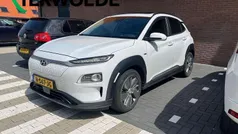 Gebruikt 2020 Hyundai Kona Premium SUV | € 18.445 (Eerlijke prijs)