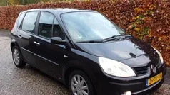 Gebruikt 2007 Renault Scénic II MPV | € 1.350 (Eerlijke prijs)