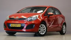 Rood Gebruikt 2013 Kia Rio Comfort Hatchback | € 6.745 (Goede deal)