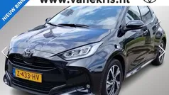 Zwart Gebruikt 2024 Toyota Yaris Hybrid Edition Hatchback | € 26.499 (Eerlijke prijs)