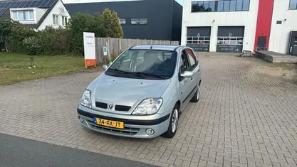 Grijs Gebruikt 2000 Renault Scénic MPV | € 1.000 (Eerlijke prijs)