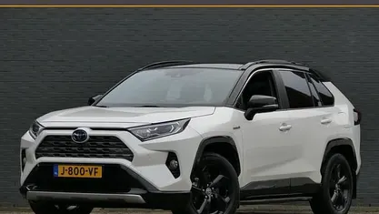 Wit Gebruikt 2020 Toyota RAV4 SUV | € 31.450 (Eerlijke prijs)