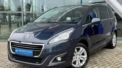 Blauw, metallic lak Gebruikt 2015 Peugeot 5008 Allure MPV | € 8.950 (Eerlijke prijs)