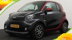 Zwart, metallic lak Gebruikt 2021 Smart ForTwo Electric Drive Hatchback | € 12.940 (Eerlijke prijs)