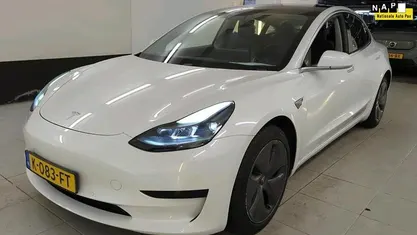 Occasion 2020 Tesla Model 3 Standard Range Sedan | € 16.355 (Eerlijke prijs)