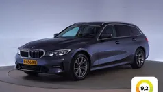 Grijs Gebruikt 2020 BMW 320 Sport Line Stationwagen | € 25.445 (Super prijs)