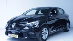 Zwart Gebruikt 2020 Renault Clio V Zen Hatchback | € 14.040 (Eerlijke prijs)